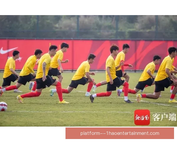 中国男足海口训练营开启体能强化周 主帅强调提升反击速度