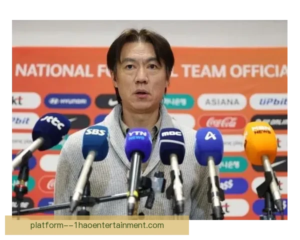 洪明甫接手韩国国家队引发球迷强烈抵制风波足协决策再受舆论拷问